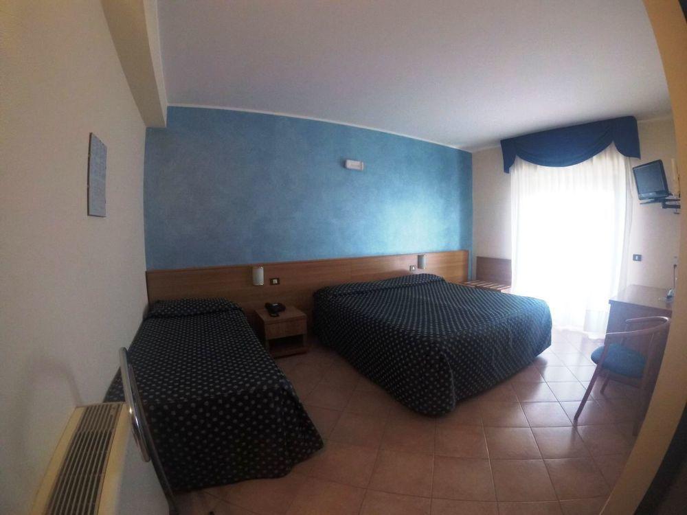Hotel Lachea Aci Trezza Exterior photo