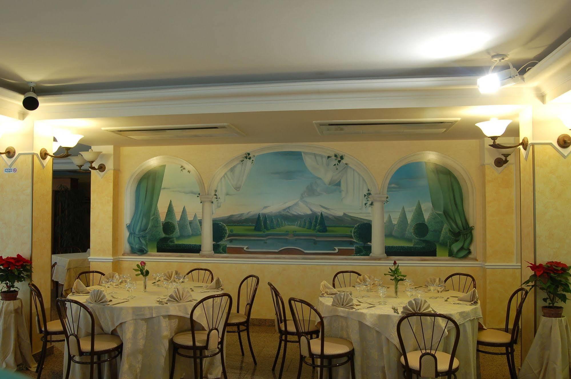 Hotel Lachea Aci Trezza Exterior photo